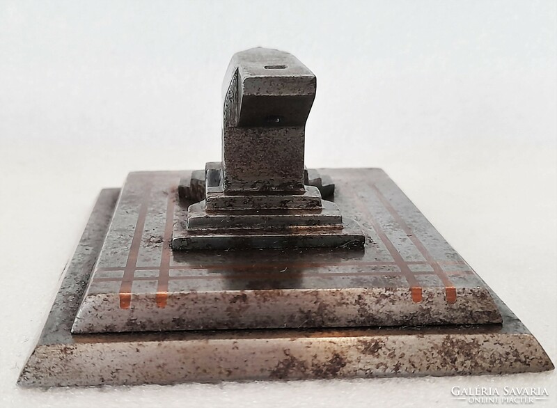 Antique iron anvil, blacksmith's anvil paperweight, desk decoration