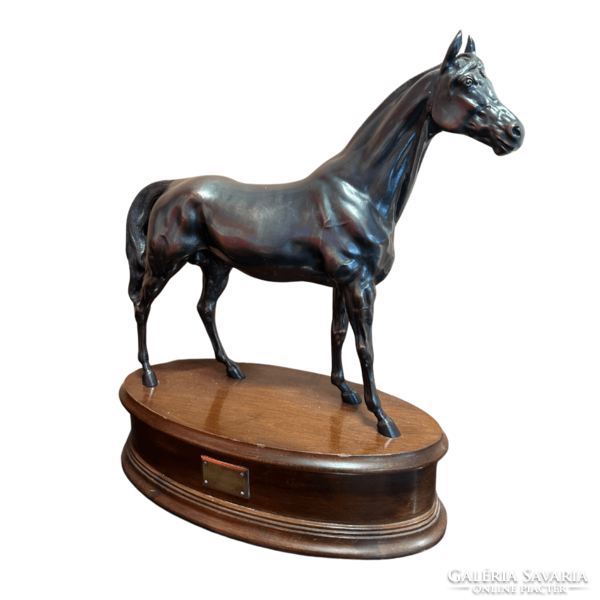 Bronze horse on wooden pedestal m01530