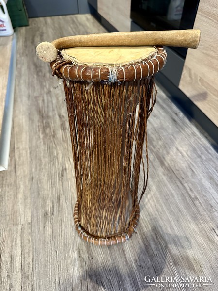 Afrikai dob (Squeeze drum, talking drum)