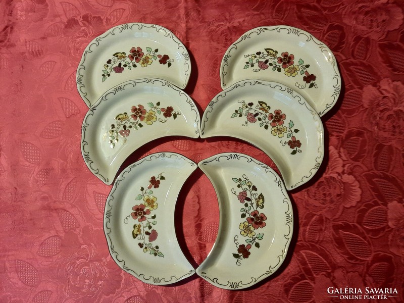 Zsolnay pillangós csontos tányér újszerű állapotban 6 darab                                       v