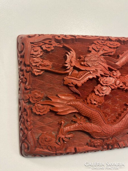 Régi faragott cinóber vörös kínai, belül kéken zománcozott sárkányos lakk doboz  RZ