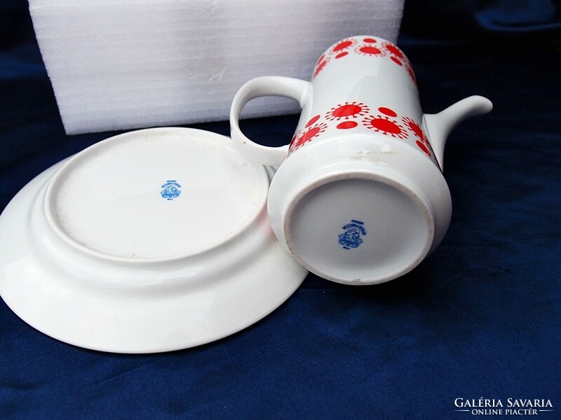 Alföldi coffee pot and plate