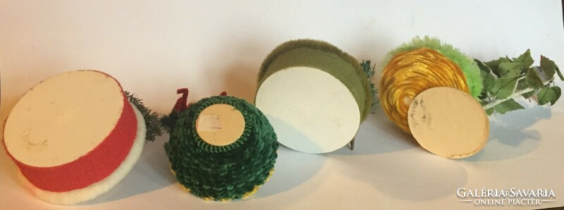 Old, retro chenille baskets with figures of Santa Claus, Santa Claus, Christmas elves and an Easter bird