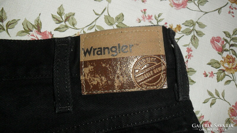 Wrangler durable basics black men's jeans ( 32-34 )