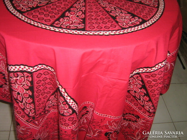 A special Dutch tablecloth with a beautiful red folk motif