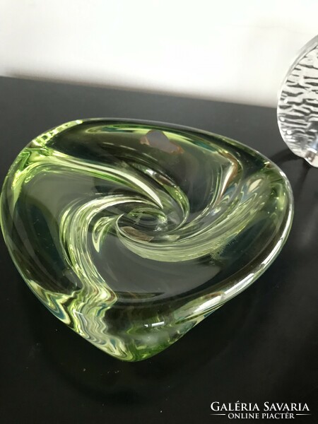 Val St Lambert belga, jelzett zöld kristályüveg kis tál, asztalközép, vagy gyertyatartó (20/D)
