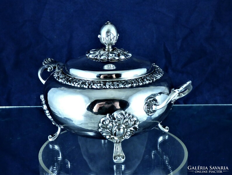 Beautiful, antique silver bonbonier, Paris, ca. 1840!!!