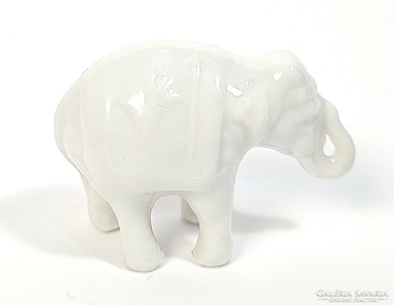 Ritka, miniatür porcelán elefánt figura