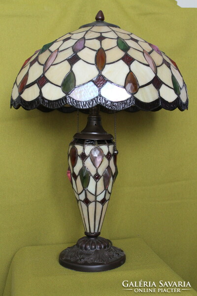 Classic tiffany table lamp