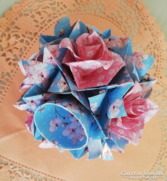 Origami folding kusudama shape and roses