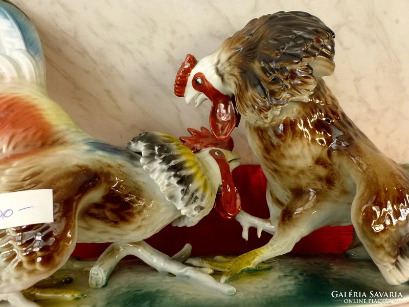 Cockfighting porcelain statue large 56 cm.