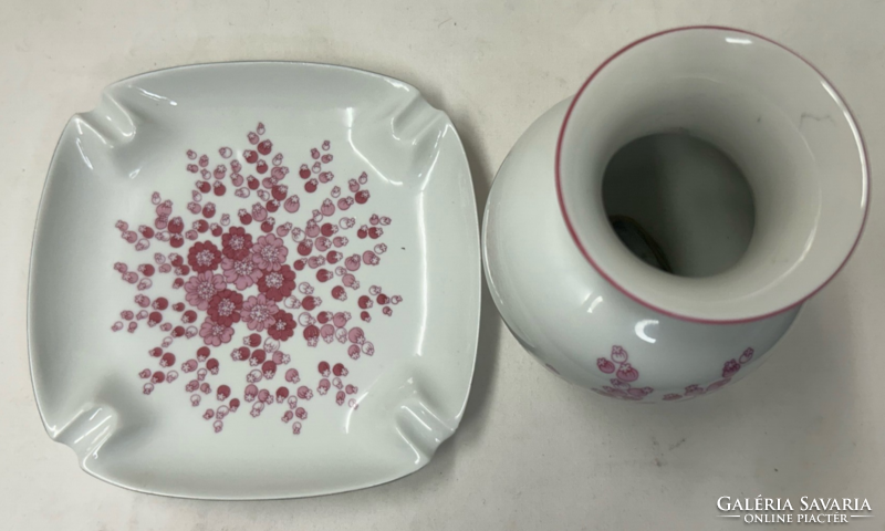 Hollóházi virágmintás porcelán váza és hamutál hibátlan állapotban együtt eladó
