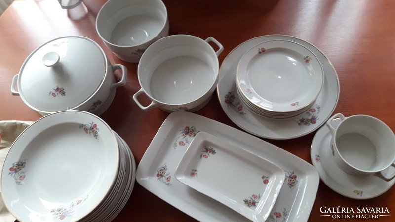 Ravenhouse tableware