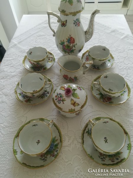 Tea set with Victoria pattern from Herend