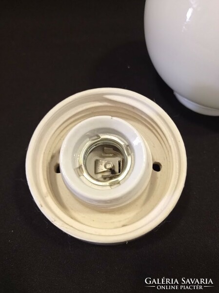 Régi porcelán foglalatos fali lámpa üveg gömb burával