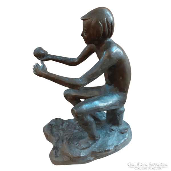 Bronze statue of a boy holding a shell m01537