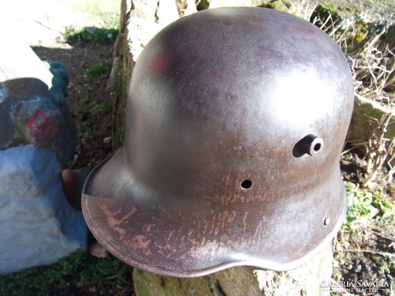 1 World War German m. 16. Helmet.