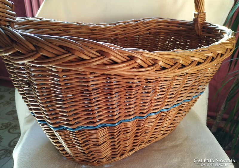 Wicker shopping basket