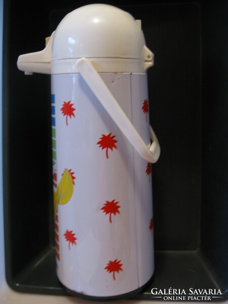 Large pump thermos memphis style