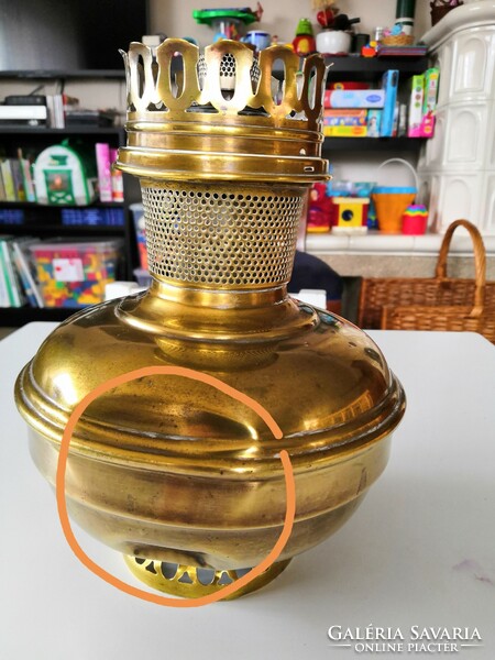 'Aladdin' model' kerosene lamp