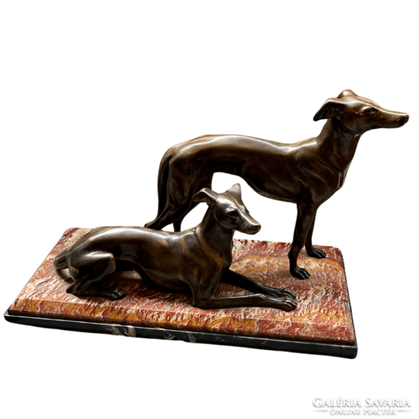 Bronze dogs m01529