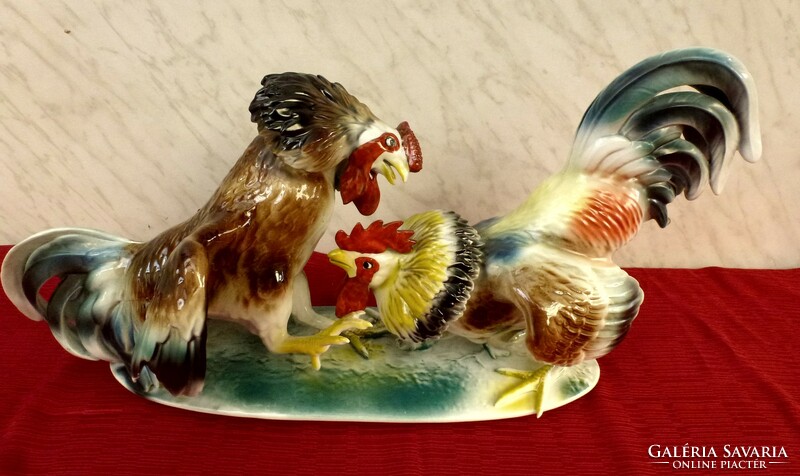 Cockfighting porcelain statue large 56 cm.