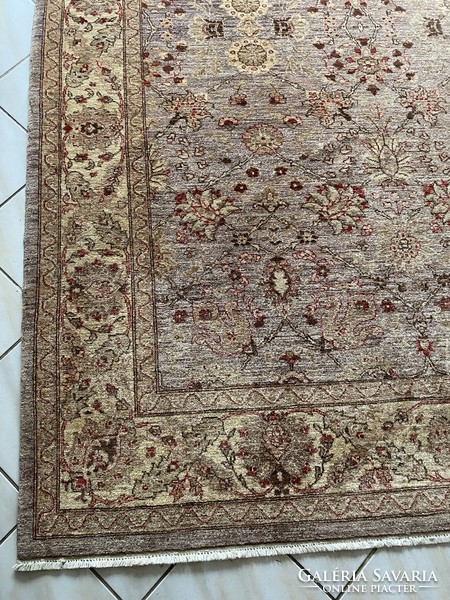 Hand-knotted Ziegler Persian rug 190x270