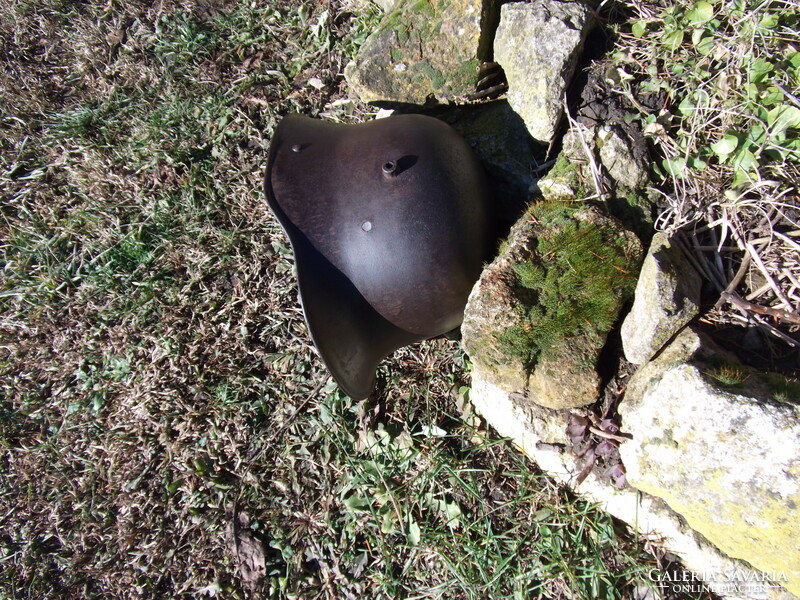 1 World War German m. 16. Helmet.