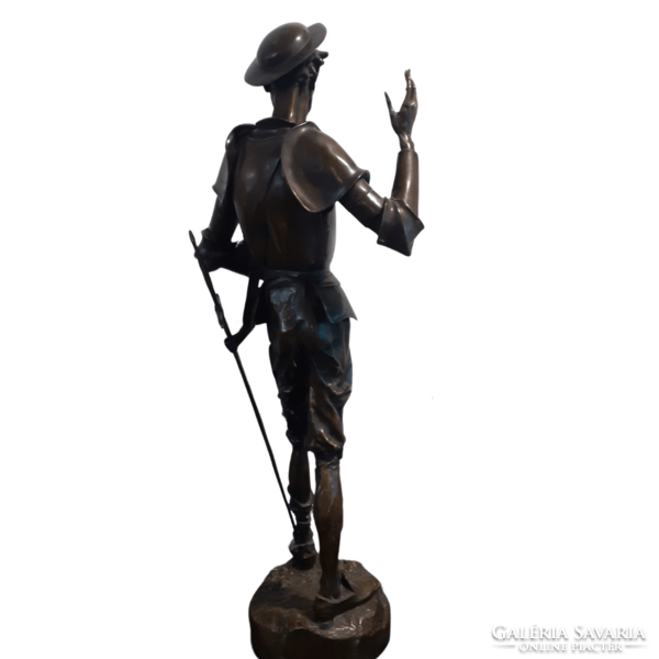 Don Quixote bronze statue m01535
