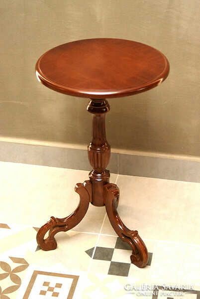 Baroque style table, round table