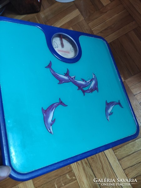 Floating dolphin mechanical retro room scale with video.