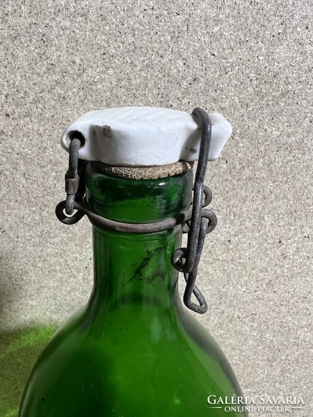 Old green snap bottle, 1.5 liter, 34 cm in size. 4050