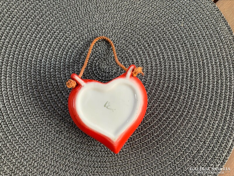 Drasche piros szív alakú porcelán fali kis virágtartó vagy szenteltvíztartó