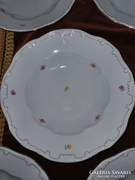 Zsolnay baroque, gold feathered plates, with a small flower pattern, 10 flat, 12 deep.