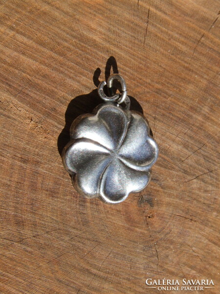 Silver pendant (210509)