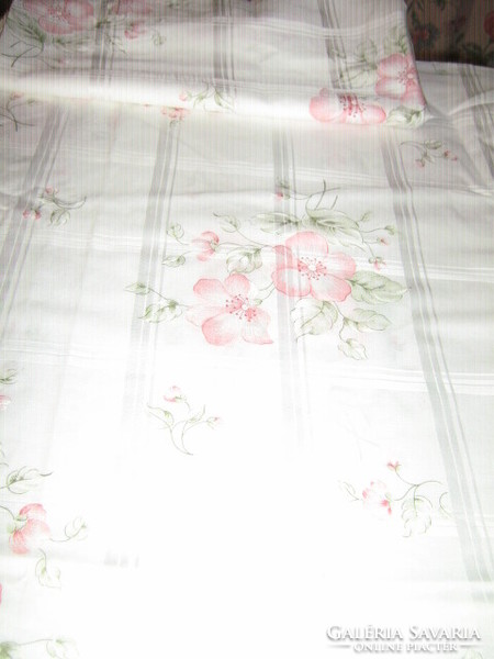 Beautiful vintage pink floral bedding set