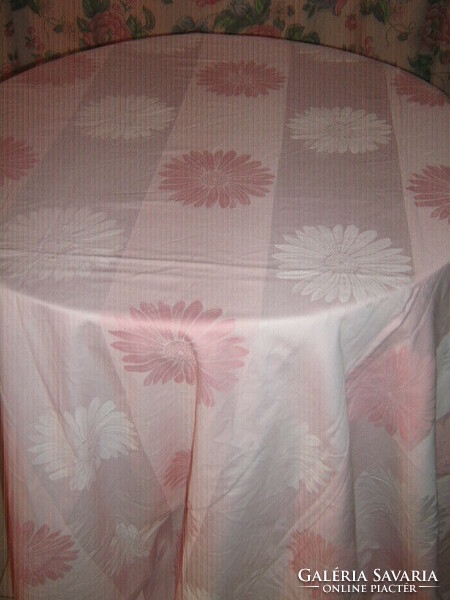 Beautiful floral pink damask tablecloth