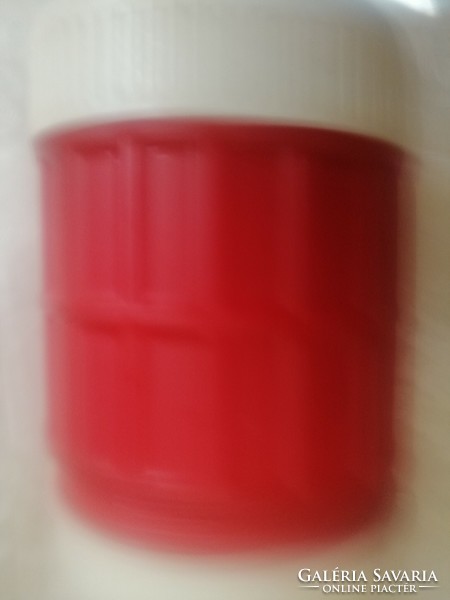 Thermos red
