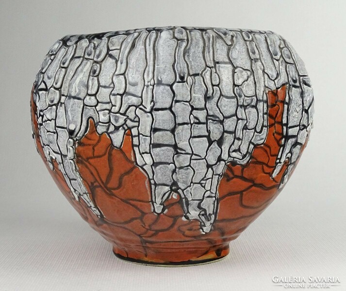 Marked 1Q722 applied art gorka geza ceramic vase