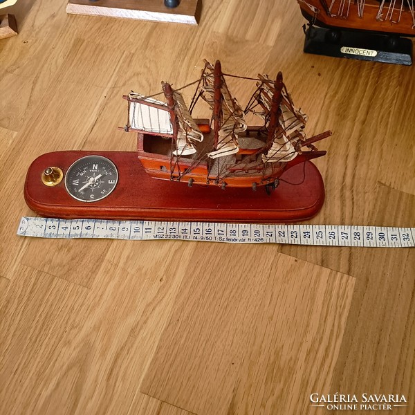 They're just messing around! Collection of 8 sailing ship models