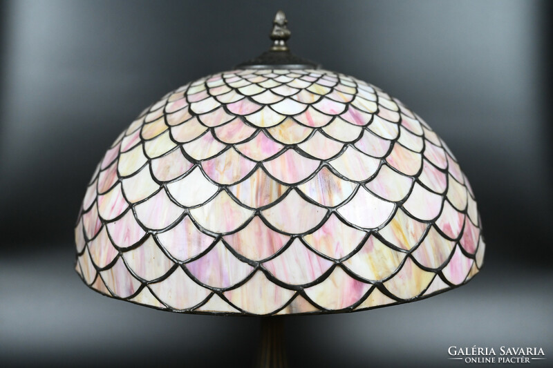 Beautiful table lamp in tiffany style