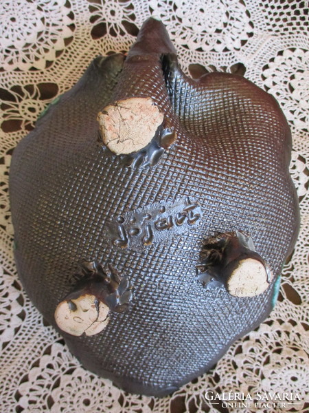 Gobárt Erzsébet ceramic table offering