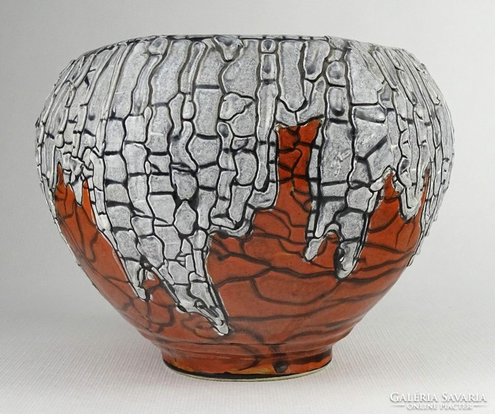 Marked 1Q722 applied art gorka geza ceramic vase