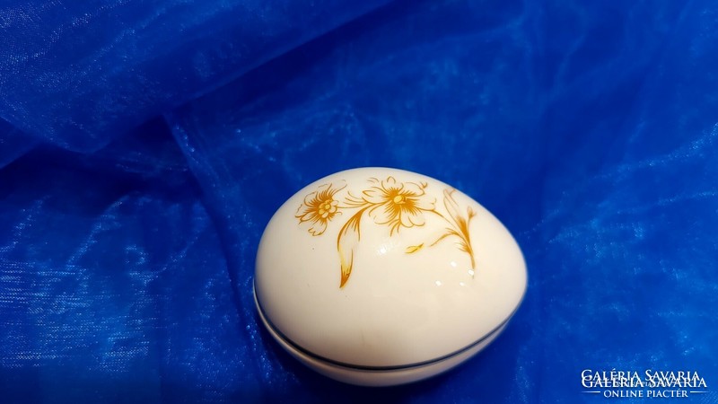 Hölóháza porcelain, egg-shaped bonbonnier
