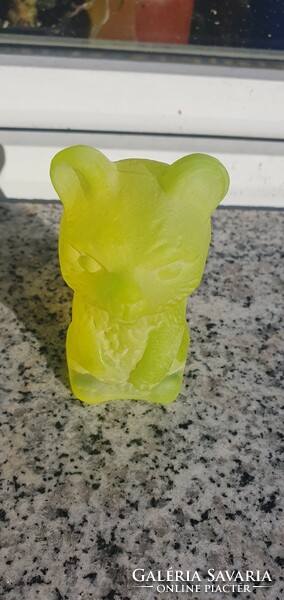 Uránüveg medve vitrintárgy