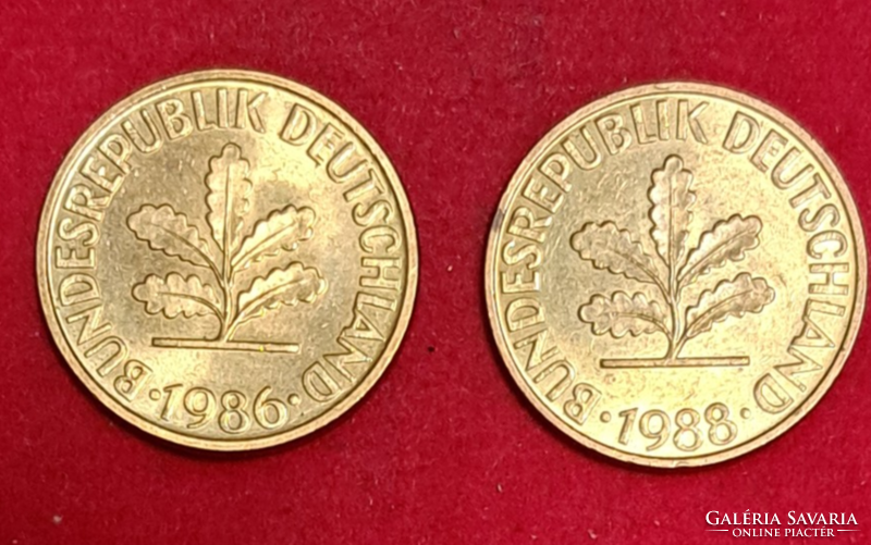 1986, 1988. 2 darab  Németország 10 P.fennig (1517)