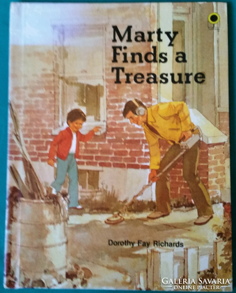 Dorothy Fay Richards: Marty Finds a Treasure - an instructive story about prejudice - foreign language