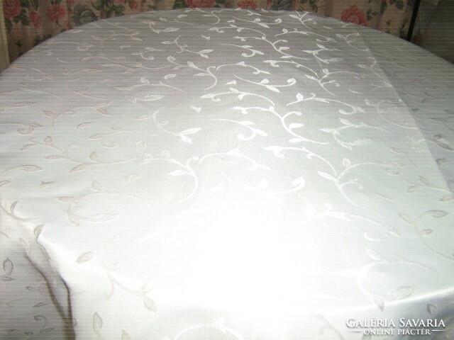 Beautiful baroque leaf pattern white curtain