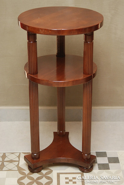 Pedestal, flower holder, sculpture holder