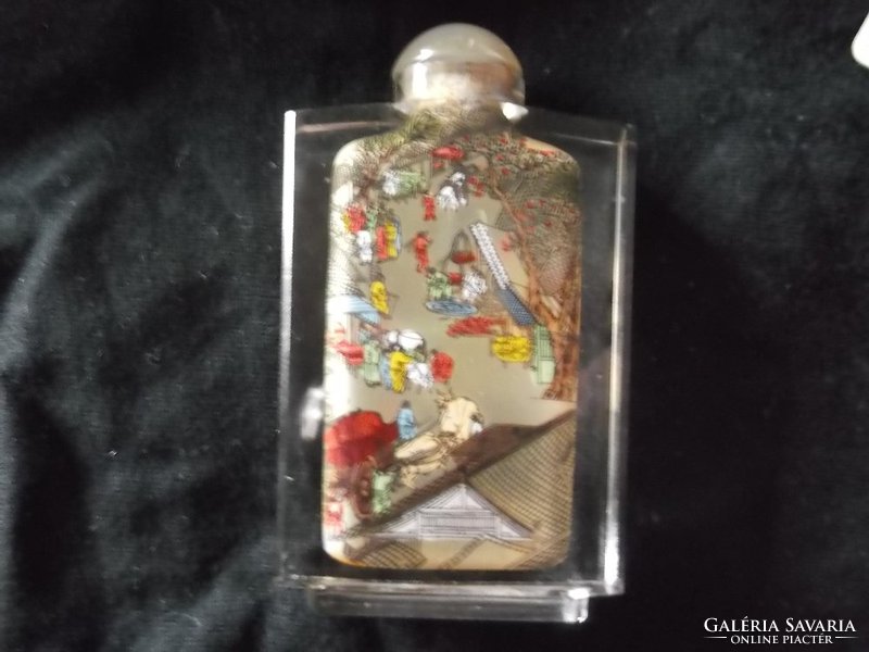 Chinese perfume bottle, miniature hand painted
